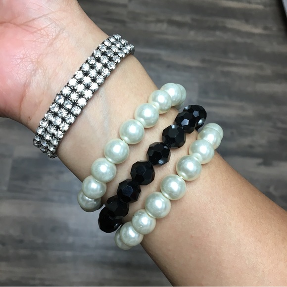 Set of bracelets (Forever 21) - Picture 5 of 5